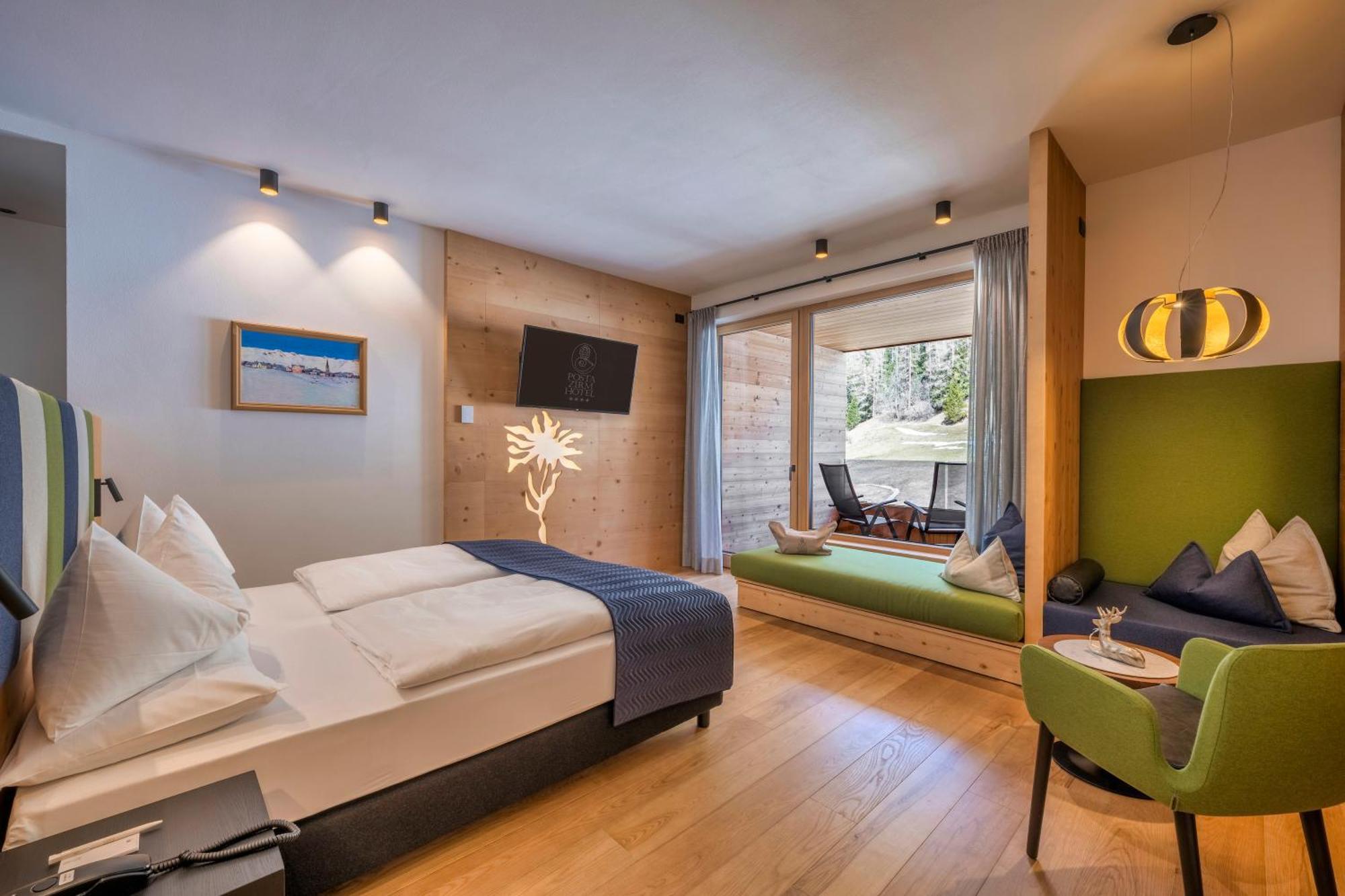 Posta Zirm Hotel Corvara In Badia Kültér fotó