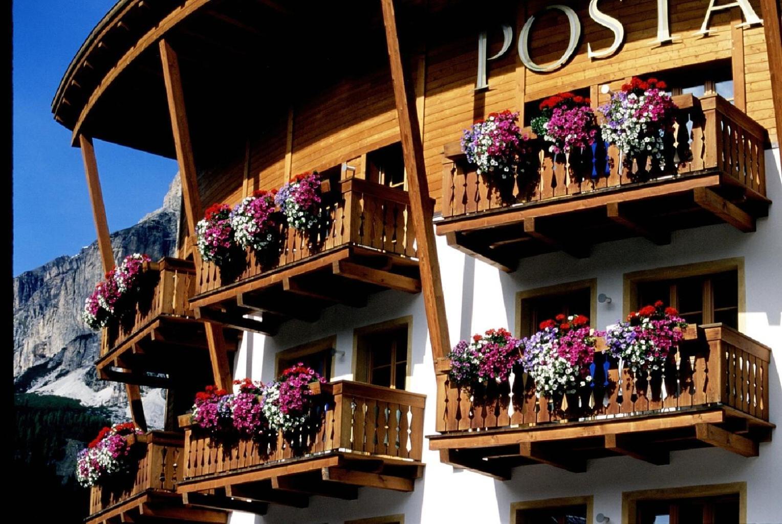 Posta Zirm Hotel Corvara In Badia Kültér fotó